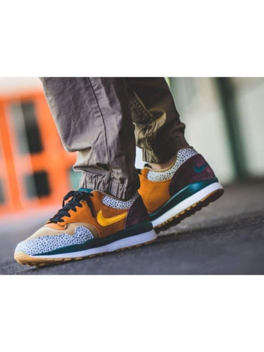 Nike Men's Yellow Sneaker Air Safari SE Atmos Size 15